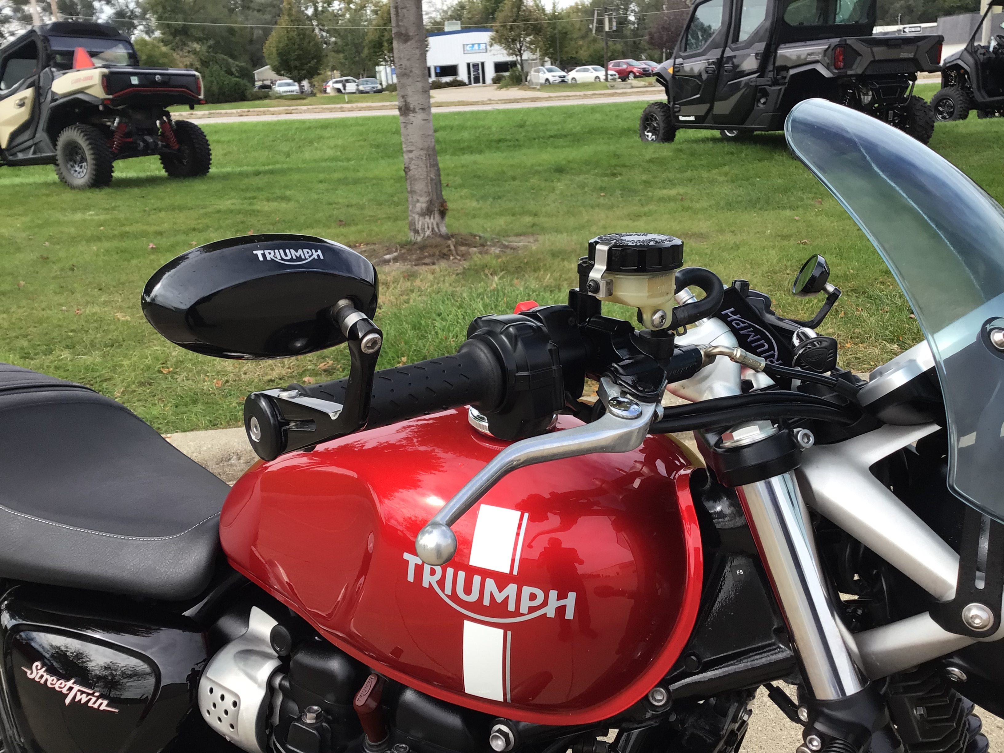 2016 Triumph Street Twin Motorcycle