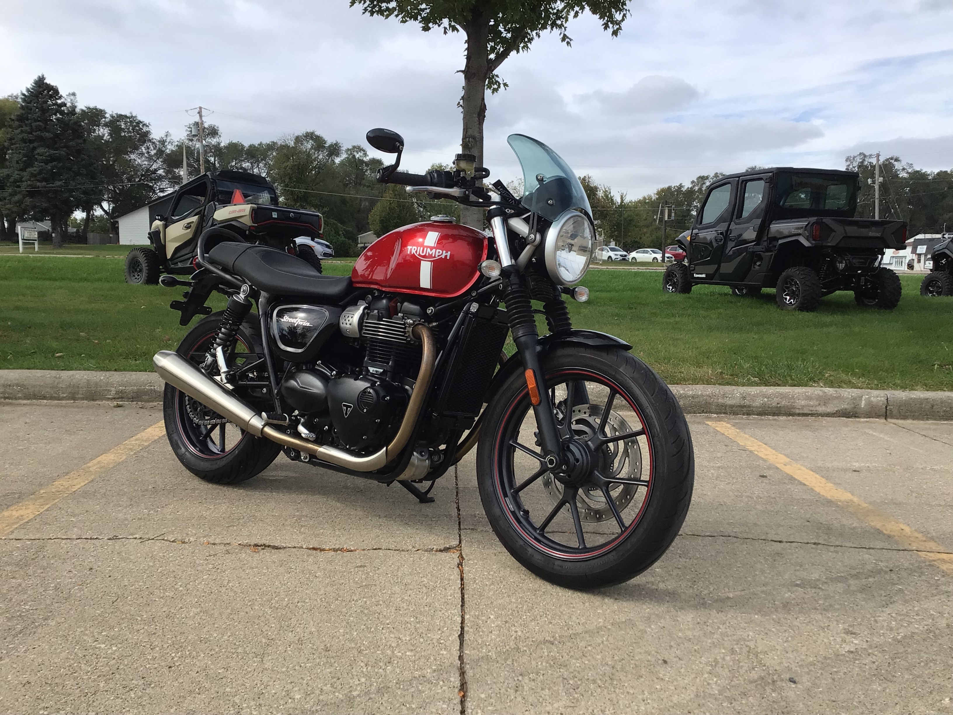 2016 Triumph Street Twin Motorcycle