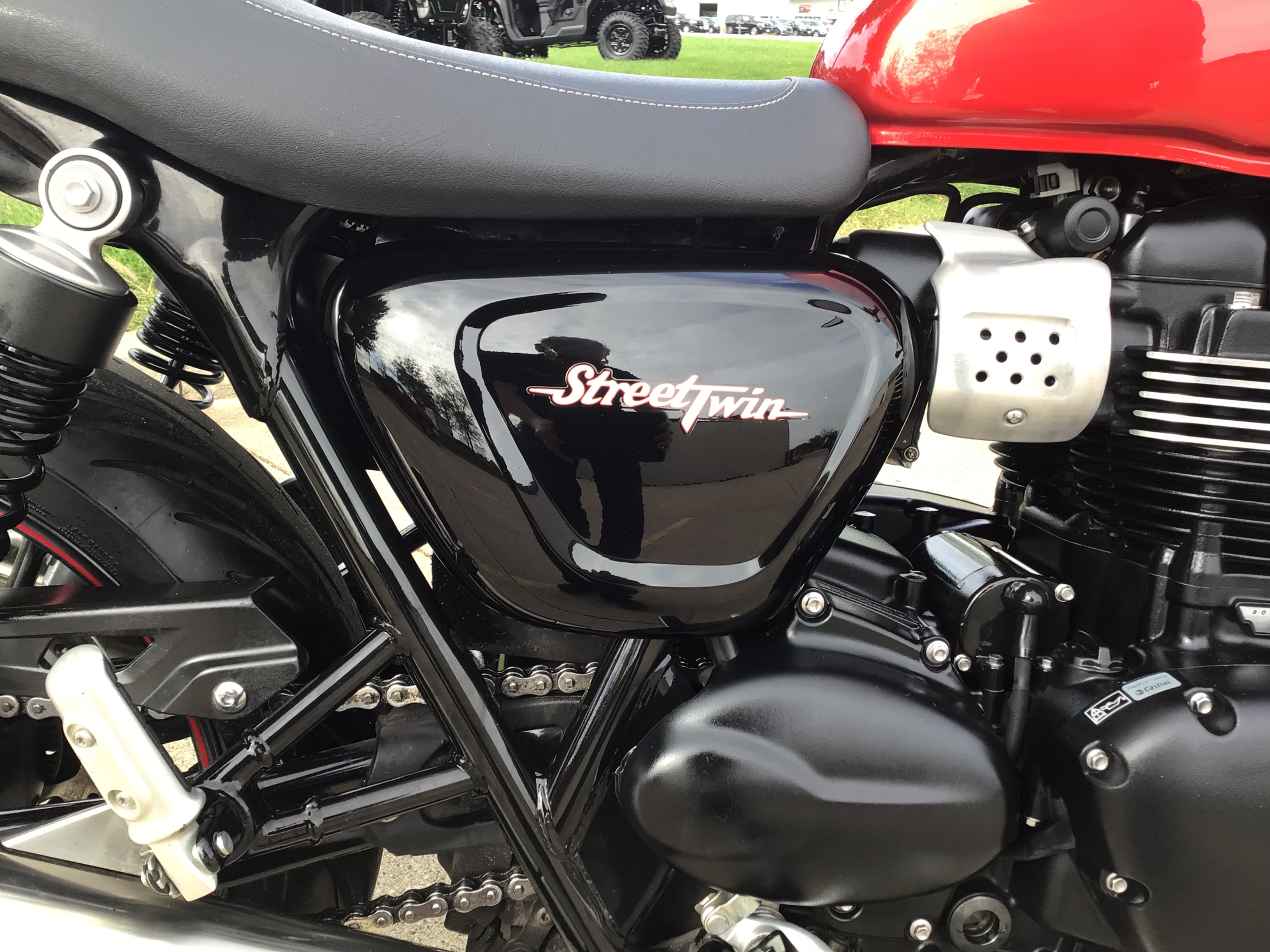 2016 Triumph Street Twin Motorcycle